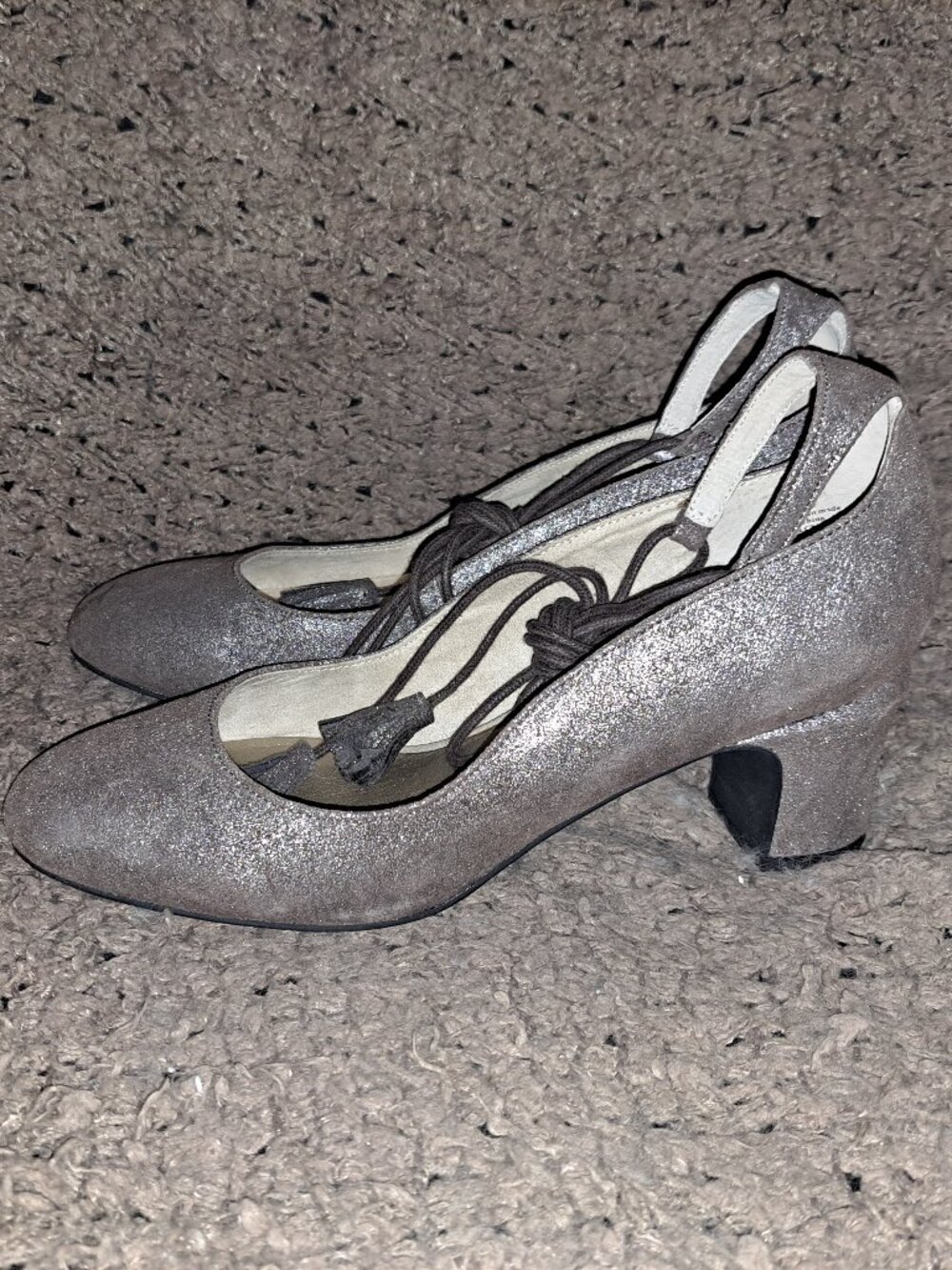 ANTHROPOLOGIE-LIEN DO-Metallic Suede-Pachuca Lace Up Tassel Heel-Sz 10-Near Min - Picture 2 of 8